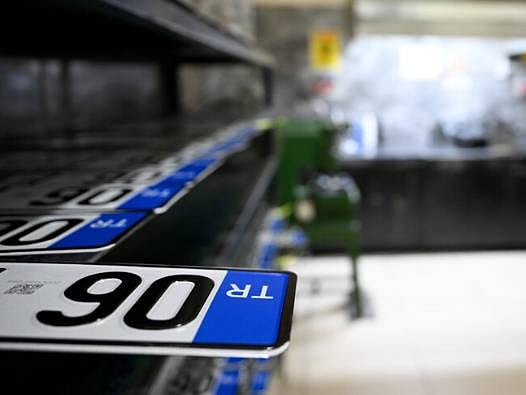 Sürücülerin dikkatine: Standart dışı plakalar artık ücretsiz değiştirilecek