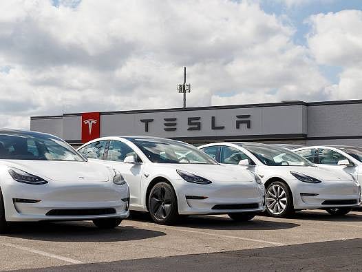 Tesla'nın araç teslimatları 3. çeyrekte beklentileri aştı
