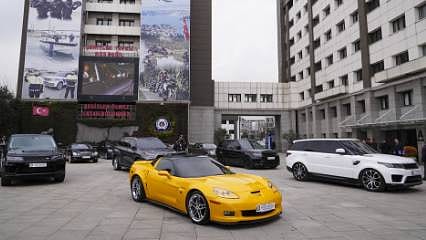 İstanbul'da lüks otomobil kaçakçılığı operasyonunda 14 şüpheli yakalandı