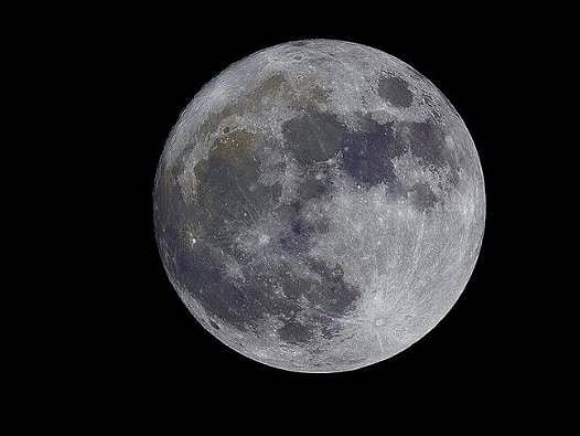 Bilim insanları araştırdı: Ay'daki su milyonluk bir şehre yetmeyebilir