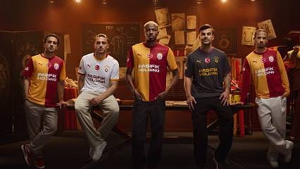 Galatasaray Futbol Takımı'nın yeni sezon formaları tanıtıldı