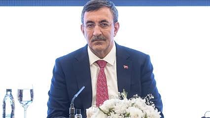 "İslam ülkelerinin dünya ekonomisi ve ticaretinden aldığı payı artırmamız lazım"