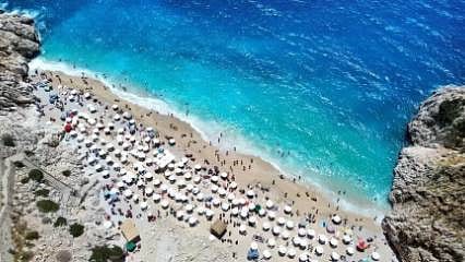 Turizmde 2027 hedefi: 70 milyar dolar gelir, kişi başı 1036 dolar harcama