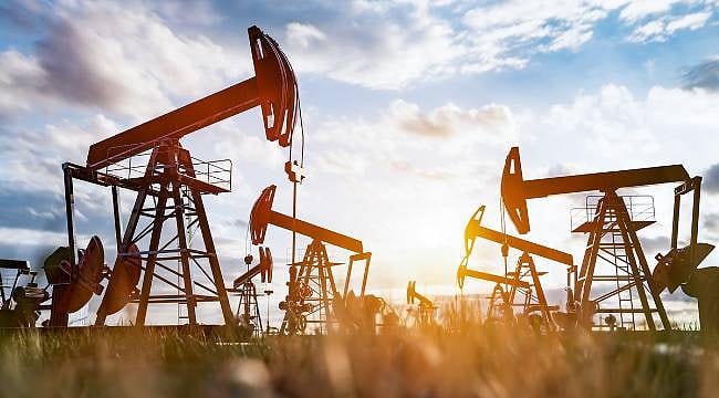 ABD-İran hattında tırmanan gerilim petrol fiyatlarını tetikledi: Gözler 75-95 dolar bandında