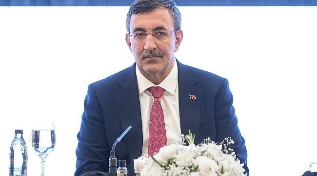 "İslam ülkelerinin dünya ekonomisi ve ticaretinden aldığı payı artırmamız lazım"