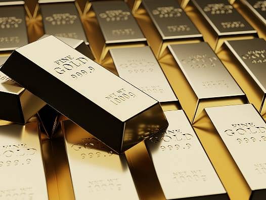 5 bin 600 dolardan 4 bin dolara: Küresel piyasalarda altın neden geriledi? İlk yarının bilançosu ve yeni beklentiler...