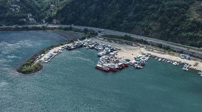 Balıkçılar "Vira bismillah" diyerek denize açılmak için gün sayıyor