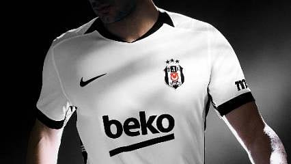 Beşiktaş yeni sezon formalarını görkemli bir lansmanla tanıttı