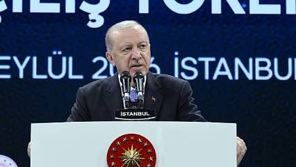 "Türkiye'yi yatırımlarla eserlerle hizmetlerle ihya etmek gibi bir gayemiz var"