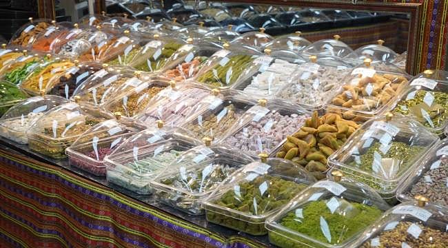 Gaziantep'te bayram alışverişi: Lokumun kilosu 1.200 TL'yi buldu