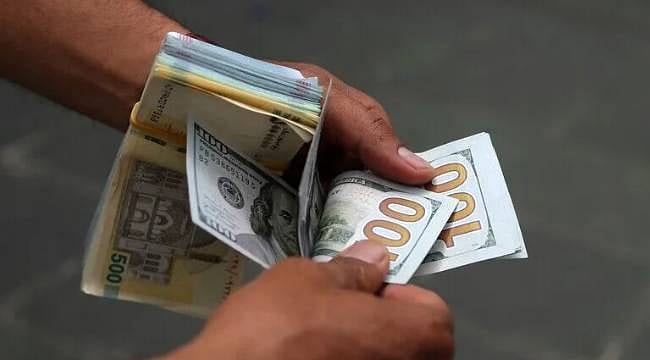 İran'da dolar rekor kırdı: Tarihin en yüksek seviyesini gördü