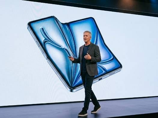 Katlanabilir iPhone, yapay zeka ve çip krizi: Apple’ın yeni CEO'su şirketi nereye taşıyacak?