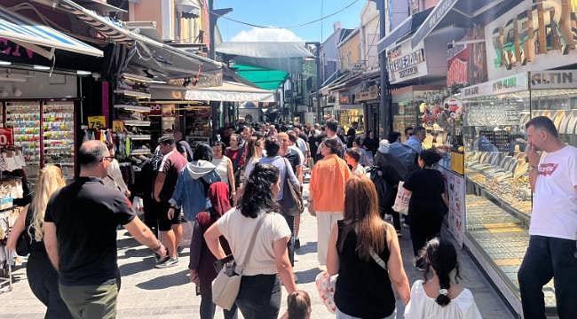 Kurban Bayramı öncesi Ege'nin kalbi Kemeraltı'nda atıyor