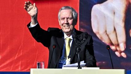 Fenerbahçe'de başkanlık seçimini Aziz Yıldırım kazandı