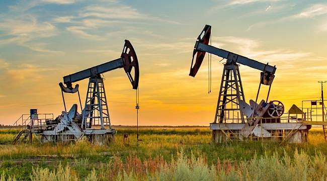 Küresel jeopolitik riskler petrolü uçurdu: Brent petrol 107 doların üzerine çıktı