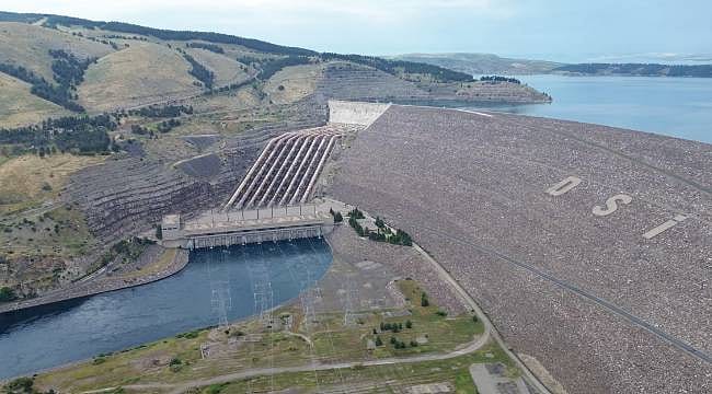 Nisan'da yağmur bereket getirdi: Hidroelektrik üretiminde tarihi zirve