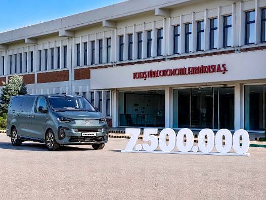 Bursa'dan dünyaya: Tofaş'ın Bursa Fabrikası’nda 7,5 milyonuncu araç banttan İndi