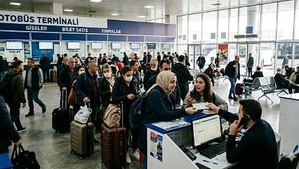 Çifte bayram nedeniyle otobüs biletlerine yoğun ilgi: Sürücü ve yolculara önemli tavsiyeler