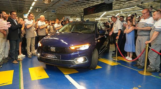 Bir devrin sonu: 11 yıl, 1,4 milyon adet! Fiat Egea’ya Tofaş’ta veda töreni düzenlendi