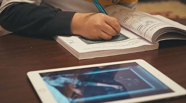 TÜİK verileri açıklandı: Türkiye interneti en çok ne için kullanıyor?