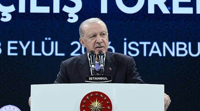 "Türkiye'yi yatırımlarla eserlerle hizmetlerle ihya etmek gibi bir gayemiz var"