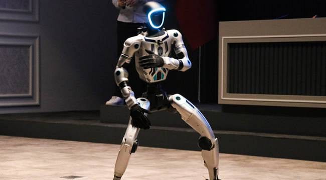 Zabıta da olacak rehber de: Beledyenin insansı robotu MEGA ile tanışın