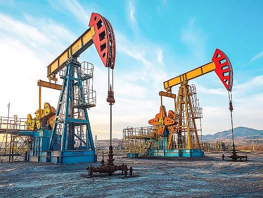 Kısa vadede yükseliş, 2027’de düşüş: Arz kesintileri petrol fiyat tahminlerini yukarı yönlü revize etti