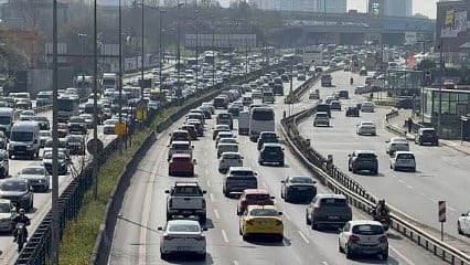 İstanbul'da 3 ilçede bazı yollar trafiğe kapatılacak: Alternatif güzergahlar neresi?