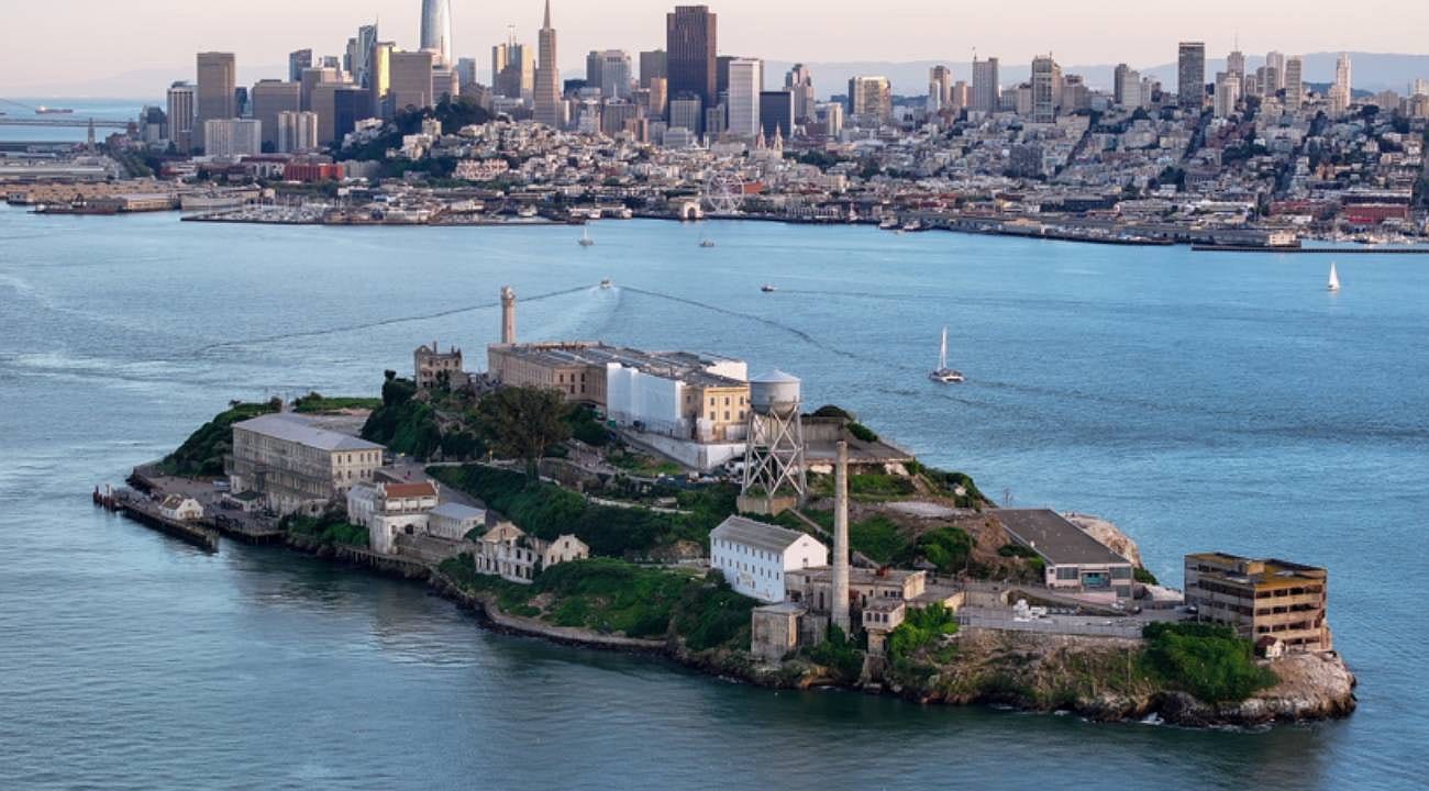 Trump’ın Alcatraz planı: 152 milyon dolarlık bütçe, maksimum güvenlik! Ada havadan görüntülendi