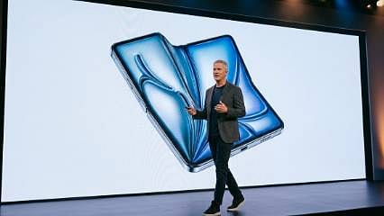 Katlanabilir iPhone, yapay zeka ve çip krizi: Apple’ın yeni CEO'su şirketi nereye taşıyacak?