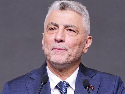 "Hürmüz Boğazı krizini kara yolu ile aştık"