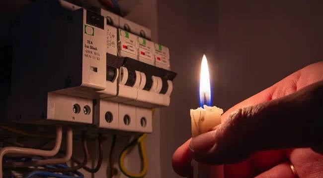 İstanbul'un 24 ilçesinde 9 saat elektrik kesintisi: Hangi ilçelerde kesinti yaşanacak?