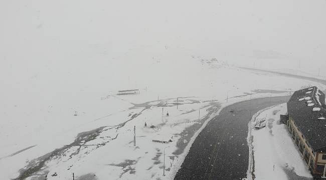 Kahramanmaraş'ta Mayıs'ta kar sürprizi