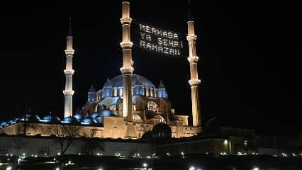 Selimiye'de ilk Teravih: Cami tüm bölümleriyle ibadete açıldı