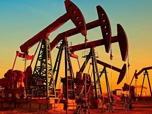 Son 4 yıldır en yüksek seviyeyi görmüştü: Petrol fiyatları nasıl frenlenecek? Analistler değerlendirdi