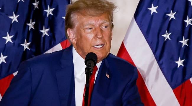 Trump, İran ile mutabakat zaptını Versay'da imzaladı