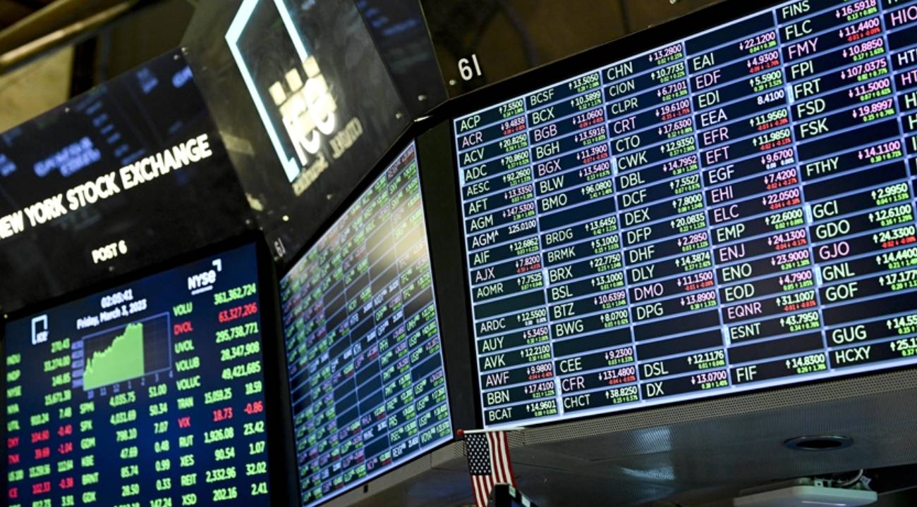 Fed'in faiz kararı öncesi küresel piyasalar dalgalı seyrediyor