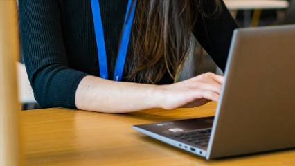 Güven endeksi ekimde iki sektörlerde azalırken, bir sektörde arttı