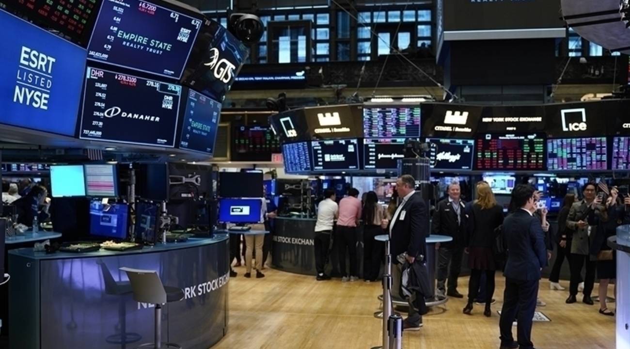 Küresel piyasalarda yön arayışı sürüyor