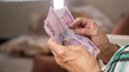 Ne zaman emekli olurum? SGK merak edilen soruya yanıt verdi