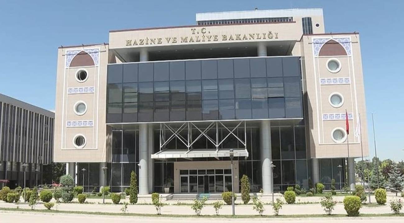 Hazine dolar cinsinden tahvil ve kira sertifikası ihracı gerçekleştirdi