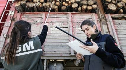 Ormanlar için kadınlardan yoğun mesai: Bursa'da sahada aktif görev