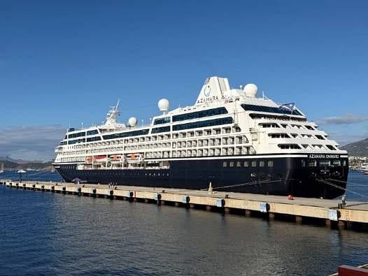 Rotasını Bodrum'a çevirdi! Dev kruvaziyer 664 yolcusuyla geldi