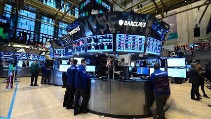 Küresel piyasalarda yön arayışı: Gerilim ve enflasyon baskısı etkili oluyor