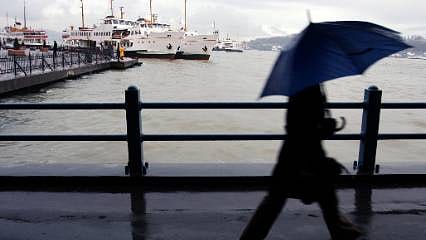 İstanbul'da yağışlı hava ne kadar sürecek? Valilik tarih verdi