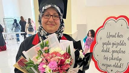 Okula 35 yıl ara verdi, azmiyle üniversiteden mezun oldu: "Kimse inanmıyordu"