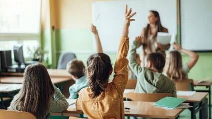 Bugün (16 Nisan) okullar açık mı? Yarın okullar tatil mi?
