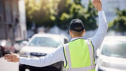 İstanbullular dikkat! E-5'te trafik 12 gün boyunca belirli saatlerde yan yola aktarılacak