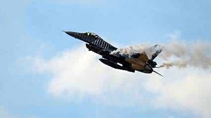 Şanlıurfa semalarında F-16 gösterisi: SOLOTÜRK nefes kesti