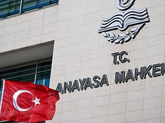 Nöbetçi noterlerle ilgili kritik karar! AYM'den dikkat çeken iptal